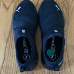 puma prowl slip on shoes